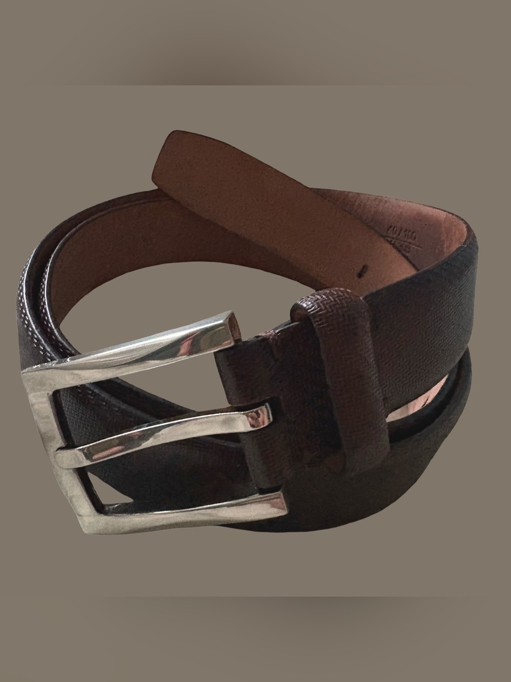 Tumi Men Size 40 Silver Buckle Brown Textured Leather Handcrafted Style 15308